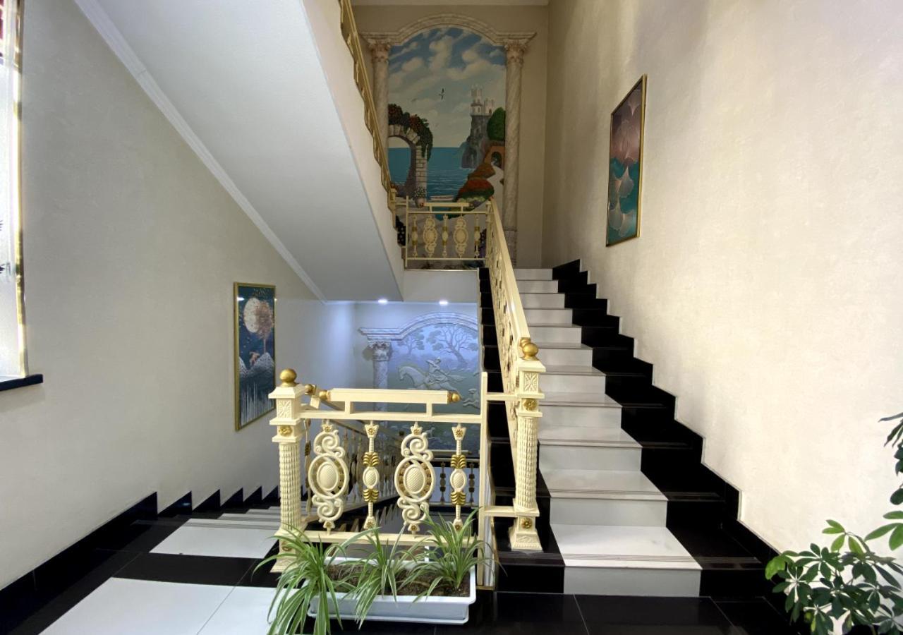 Diyor Hotel Marghilon Kültér fotó
