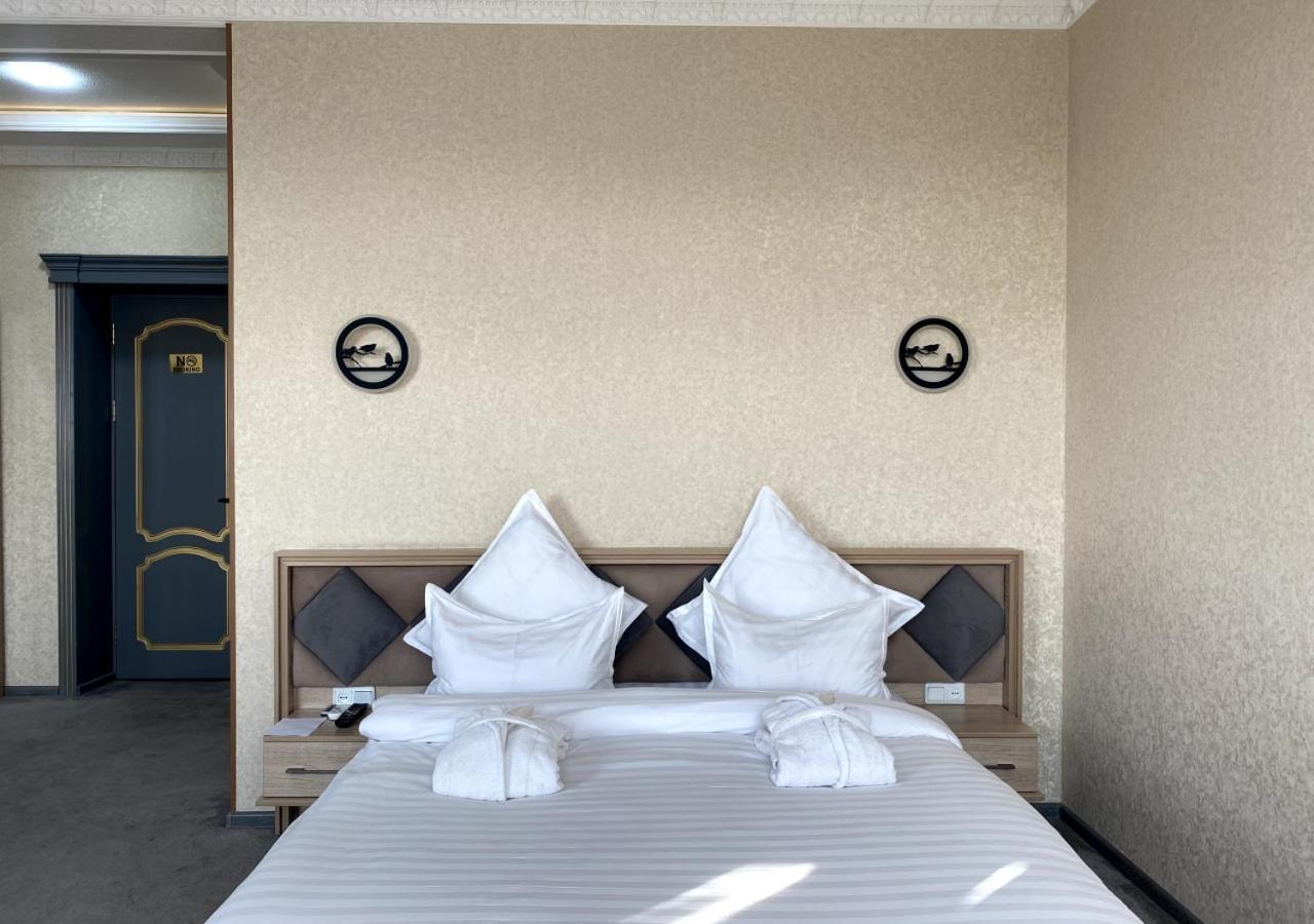 Diyor Hotel Marghilon Kültér fotó
