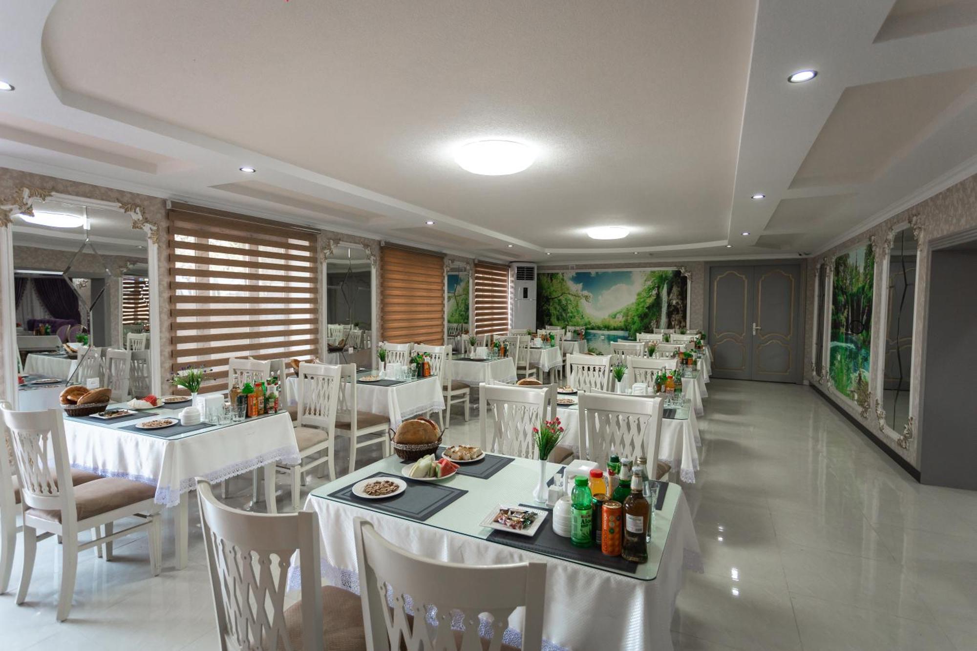 Diyor Hotel Marghilon Kültér fotó