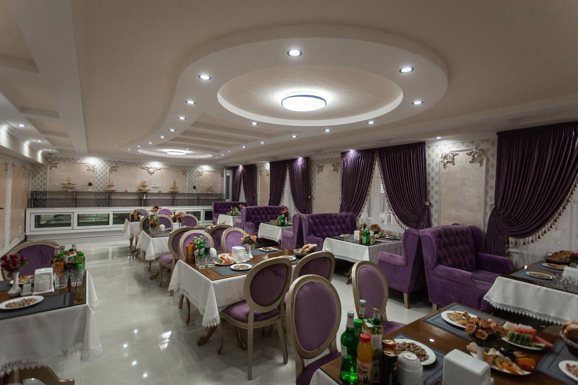 Diyor Hotel Marghilon Kültér fotó