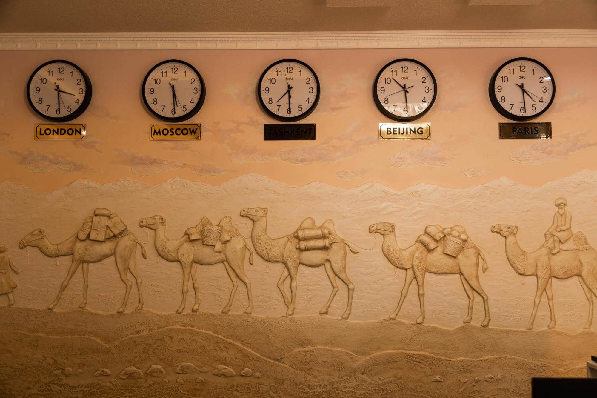 Diyor Hotel Marghilon Kültér fotó