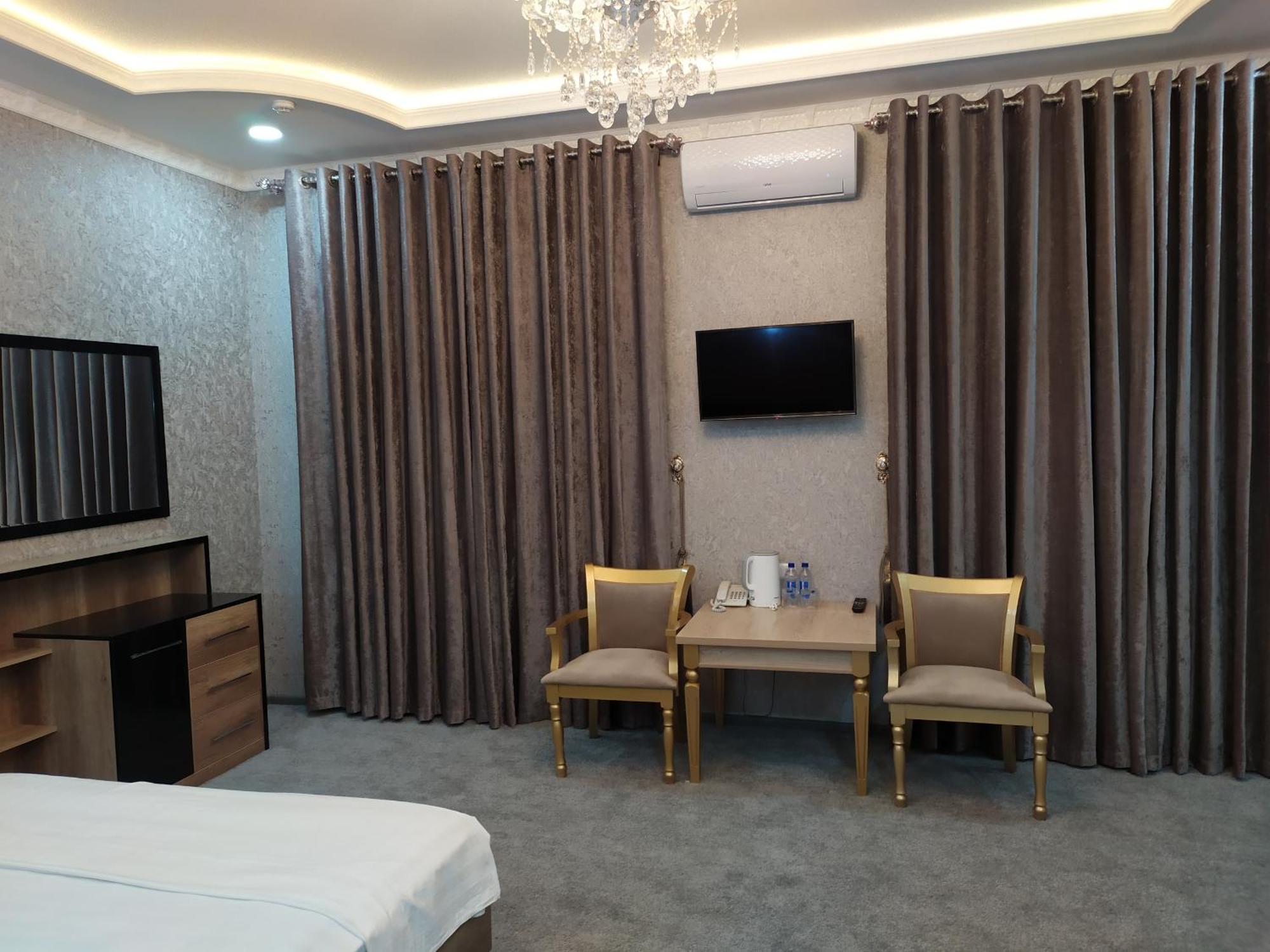 Diyor Hotel Marghilon Kültér fotó